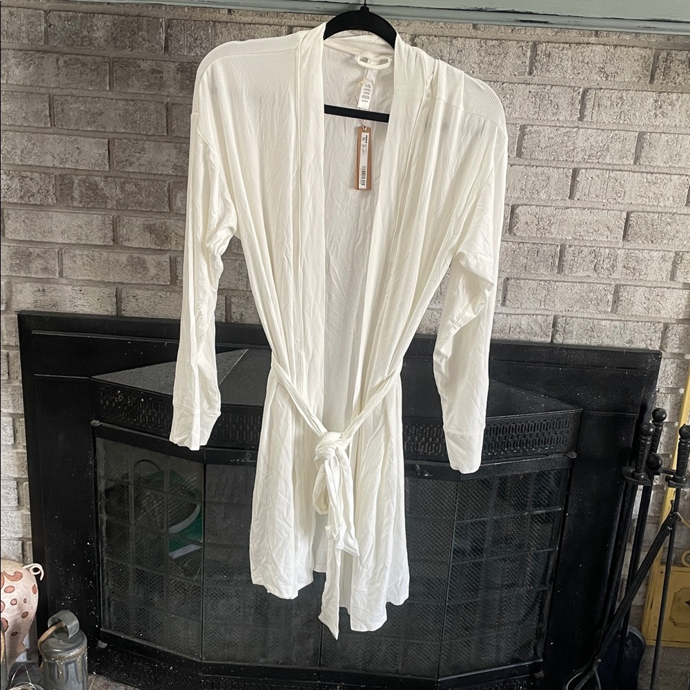SKIMS Soft Lounge Ribbed Robe - Picture 7 of 11